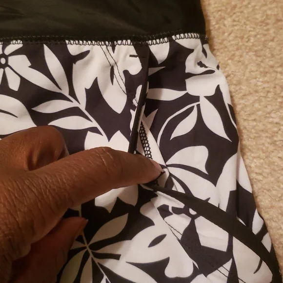 Lands' End Women’s Floral Skirt - Picture 9 of 12